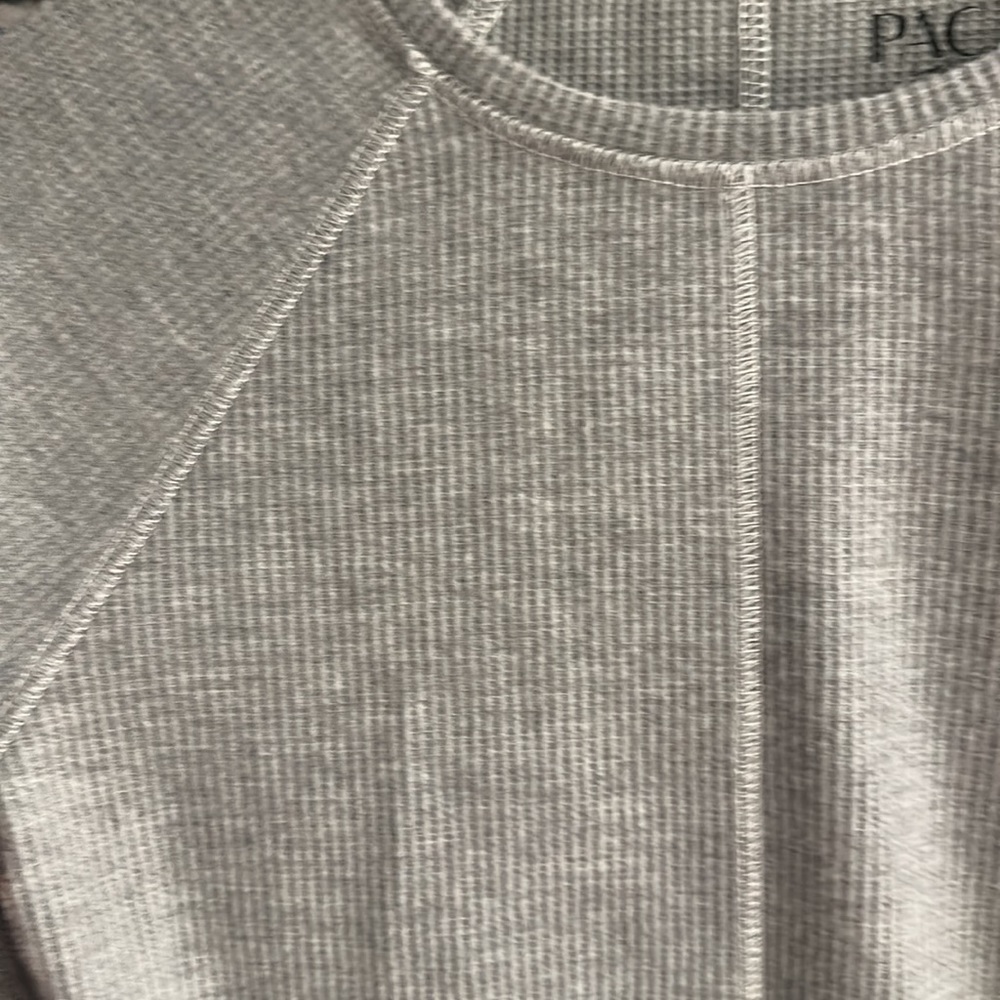 PacSun Basic Grey Tee - Picture 2 of 4